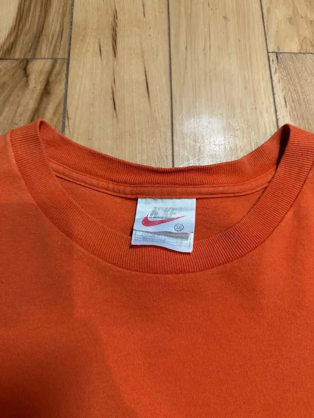 Vintage 90s Orange Nike White Tag Embroidered Swoosh Tee - Picture 3 of 8